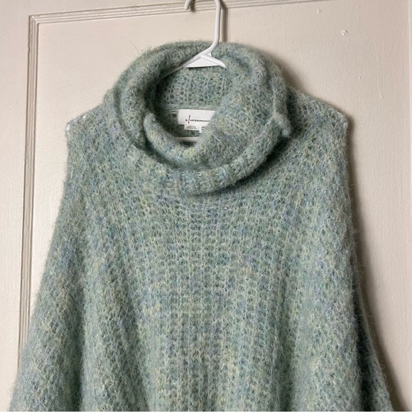 Anthropologie green funnel neck poncho sweater womens OS fuzzy cozy - Picture 5 of 10